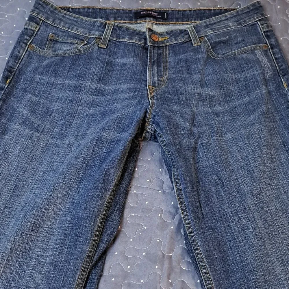 Y2K vintage Levi's 518 Superlow jeans